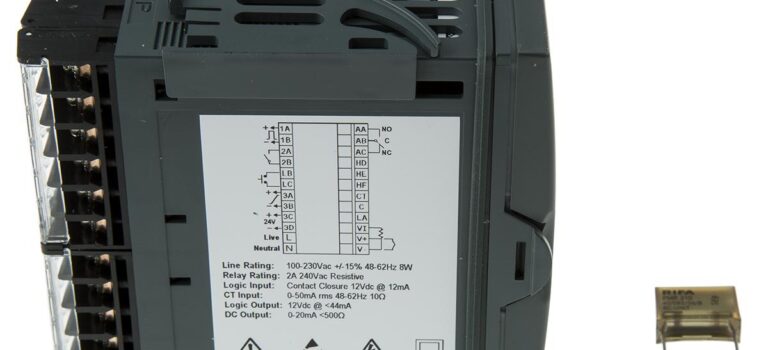 Simplify Your Temperature Control with the Eurotherm 3208 PID Controller